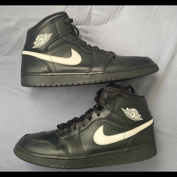 Jordan 1 midsspeckle and black